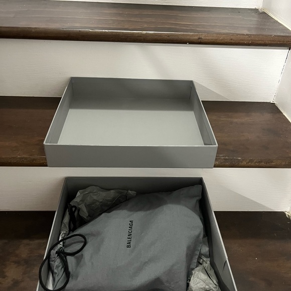 Luxury Ankle Strap Pointed Leather Pumps! - Picture 6 of 7